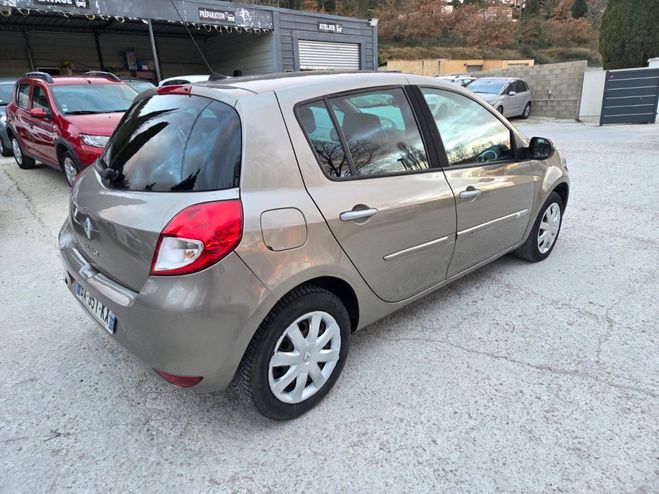 Renault Clio III Dynamique TomTom 1.5 DCi 85 Beige de 2010