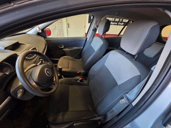 Renault Clio III DCI 85 CLIM REGUL ct ok Gris Clair de 2008
