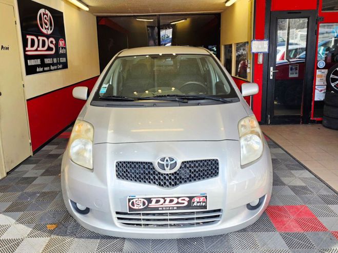 Toyota Yaris BVA CLIM AUTO 1.3 VVTI CT OK Gris Clair de 2007