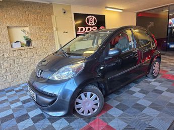  Voir d&eacute;tails -Peugeot 107 TBE CT OK CLIM &agrave; Laveyron (26)