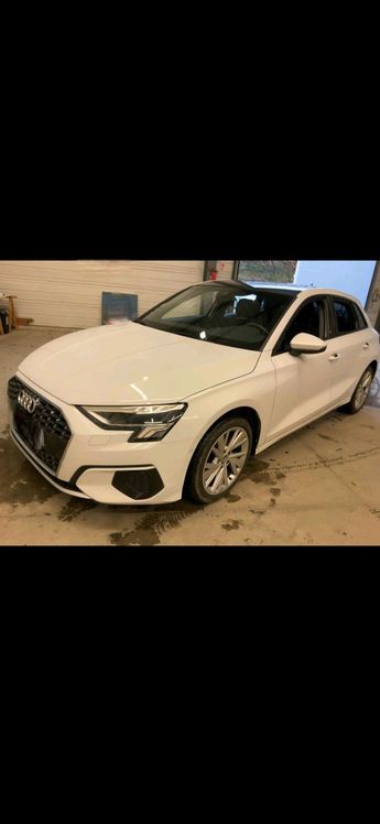  Voir d&eacute;tails -Audi A3 Sportback 2.0L TDI 150CH / TOIT OUVRANT  &agrave; Villefranche-de-Rouergue (12)