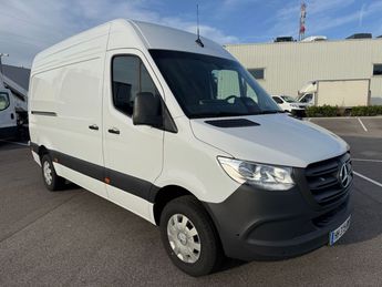  Voir d&eacute;tails -Mercedes Sprinter FOURGON 317 CDI 37 3.5T PRO 9G-TRONIC &agrave; Mions (69)