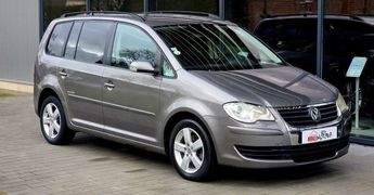  Voir d&eacute;tails -Volkswagen Touran 1.6 102CH CONFORTLINE 7 PLACES &agrave; Geispolsheim (67)