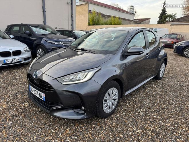 Toyota Yaris 116H Dynamic Business   Programme Beyond Gris de 2022