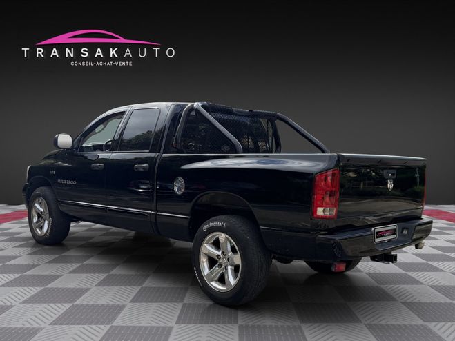 Dodge Ram 1500 5.7 V8 345 ch HEMI / 1�re main / Im Noir de 2006