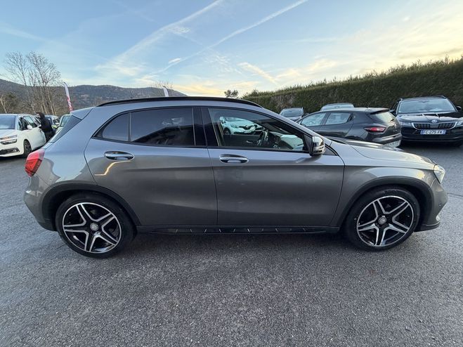 Mercedes Classe GLA 220 CDI FASCINATION 7G-DCT GRIS F de 2015