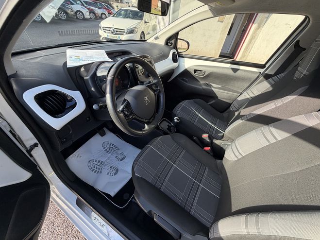Peugeot 108 1.0 VTI STYLE ETG5 5P BLANC de 2017
