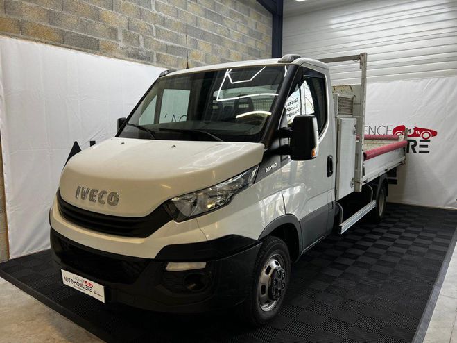 Iveco Daily 35c15 150ch 3.0D Turbo - Coffre   Benne  Blanc de 2017