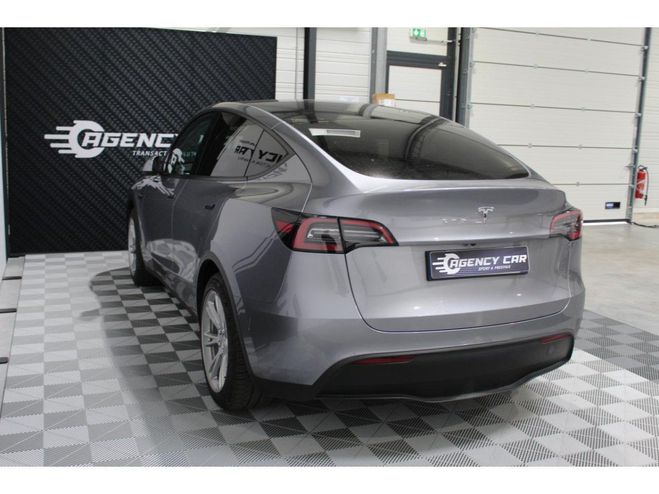 Tesla Model Y 220kw - 300CH - Couleur En Option Grey Q GRIS FONCE de 2023