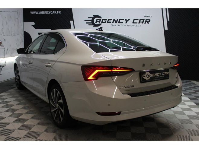 Skoda Octavia 1.4 TSI PHEV iV- 204 - STYLE - NOMBREUSE BLANC de 2021