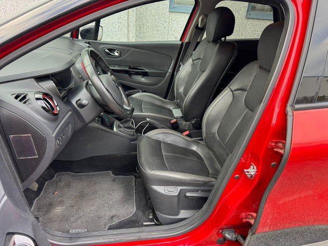 Renault Captur 1,5 DCI 90CH CUIR / RADAR AR / GPS / EN  Rouge de 2015