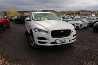  Voir d&eacute;tails -Jaguar F Pace 2LD 180 CV PRESTIGE 4X4 BOITE AUTO CUIR  &agrave; Xertigny (88)