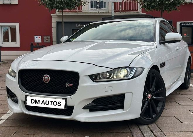 Jaguar XE 2.0d r-sport toit pano   camere recul 20 Blanc de 2018