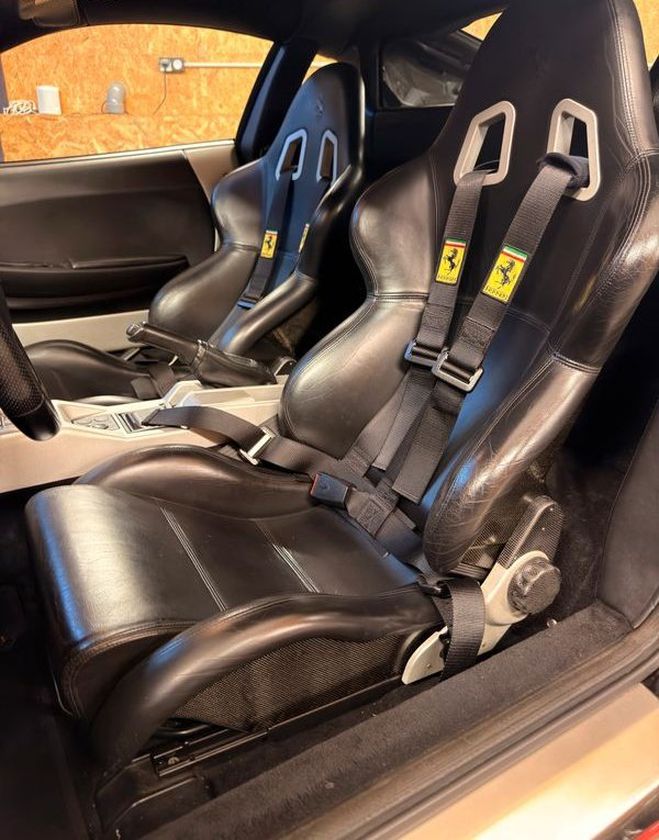 Ferrari 360 Modena f1 si�ges carbon avec harnais aileron no Noir de 2000