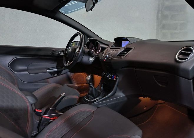 Ford Fiesta Superbe ST Line 1.5 Tdci 75cv clim Pack  Noir de 2017