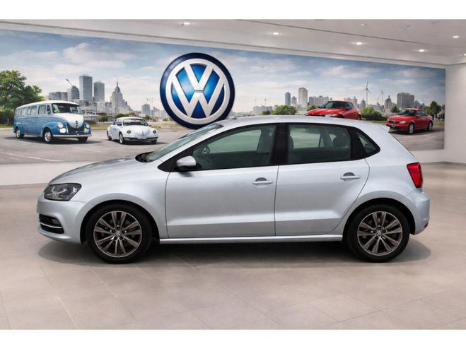Volkswagen Polo 1.2 TSI BlueMotion 90 CONFORTLINE / ENTR INCONNU de 2016