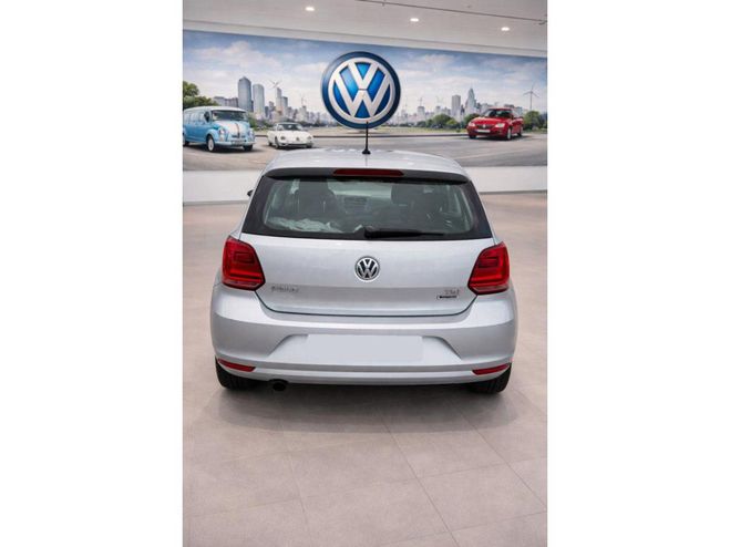 Volkswagen Polo 1.2 TSI BlueMotion 90 CONFORTLINE / ENTR INCONNU de 2016
