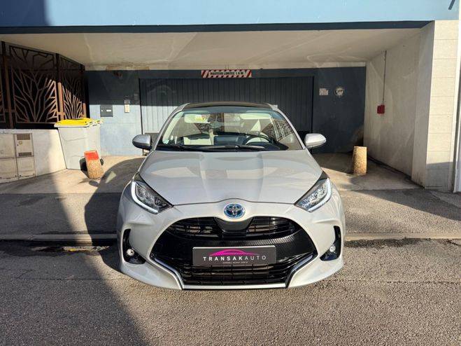 Toyota Yaris HYBRIDE MY21 1.5 L VVTI 116 CV Iconic -  Gris de 2021