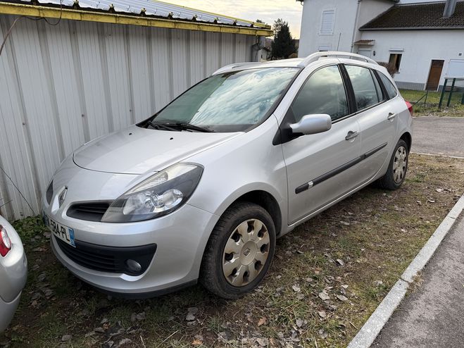Renault Clio 1.5 DCI 85CH DYNAMIQUE BOITE HS DANS L'E GRIS C de 2009