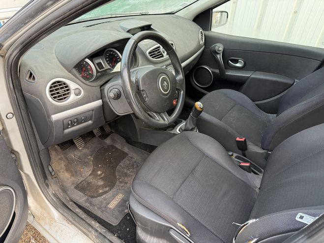 Renault Clio 1.5 DCI 85CH DYNAMIQUE BOITE HS DANS L'E GRIS C de 2009
