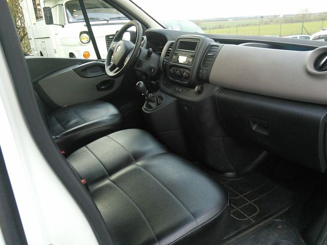 Renault TRAFFIC COMBI L1 1.6 DCI 125 ENERGY 9 PLACES Pre Blanc de 2017