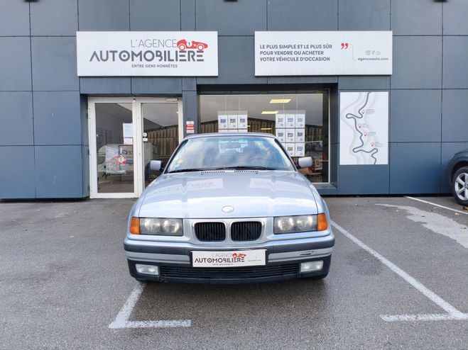 BMW Serie 3 320 i coupe Worldline fran�aise d'origin Gris de 1997