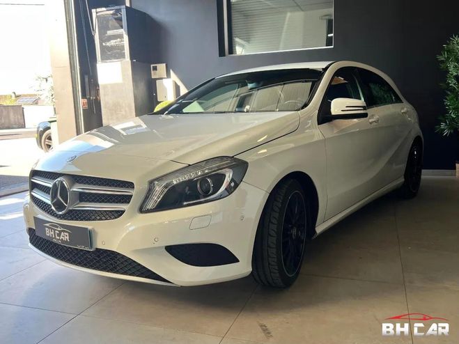 Mercedes Classe A 1.6 200 155 blueefficiency sensation 7g-  de 2015