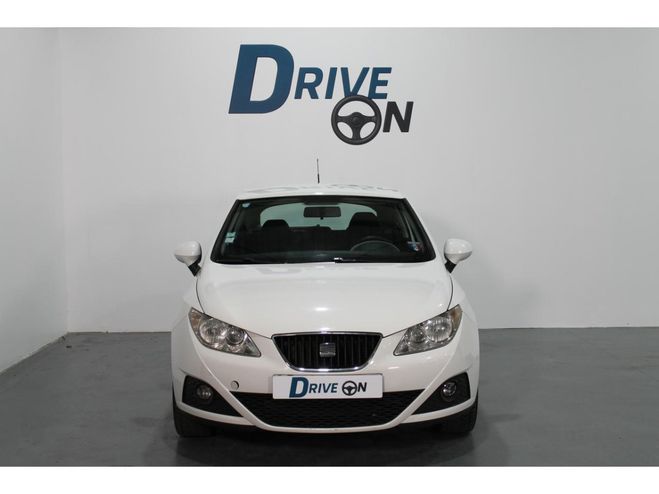 Seat Ibiza SC 1.6 16V TDI CR - 90 - Distribution Ne BLANC de 2010