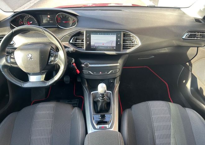 Peugeot 308 SW 1.2 130ch allure apple carplay   toit Rouge de 2019