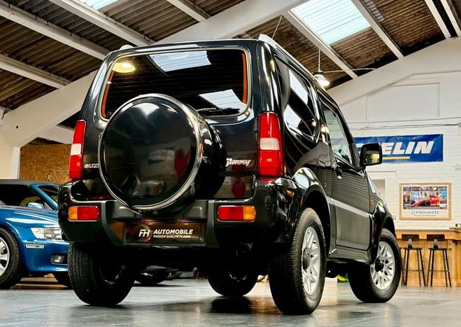 Suzuki Jimny 1.3L VVT 85ch Phase 2 74 950 kms Carnet  Noir de 2007