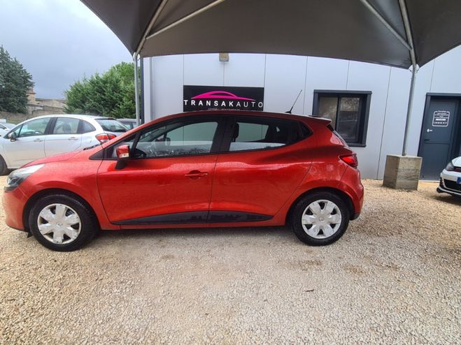 Renault Clio IV 1.2 16V 75 Expression/ Distribution f Rouge de 2012