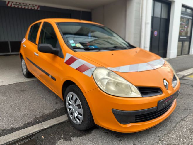 Renault Clio III 1.5 dCi 85 eco2 Dynamique Distributi Orange de 2008