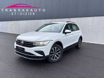  Voir d&eacute;tails -Volkswagen Tiguan 2.0l TDI 150cv DSG7 Life - CarPlay / 2�m &agrave; Saint-Dizier (52)