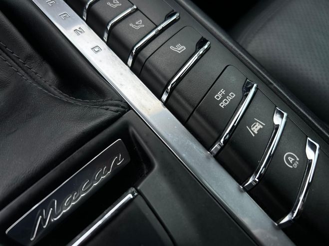 Porsche Macan Turbo 3.6 V6 400 ch PDK ? R�vis� ? Garan Noir de 2016