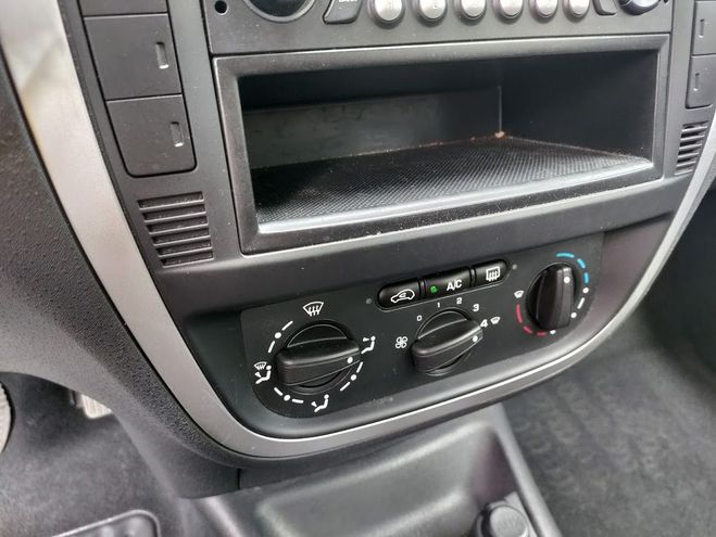 Citroen C3 1.4 HDi 68 Collection CLIM - DISTRIBUTIO Gris de 2009