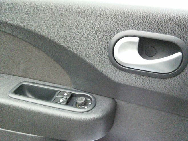 Renault Twingo 1.2 75  Dynamique  CLIM - FAIBLE KM - GA Gris de 2009