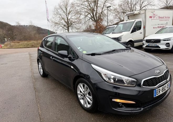 Kia Ceed d SW Ceed 1.6 CRDi 136 ch Noir de 2017