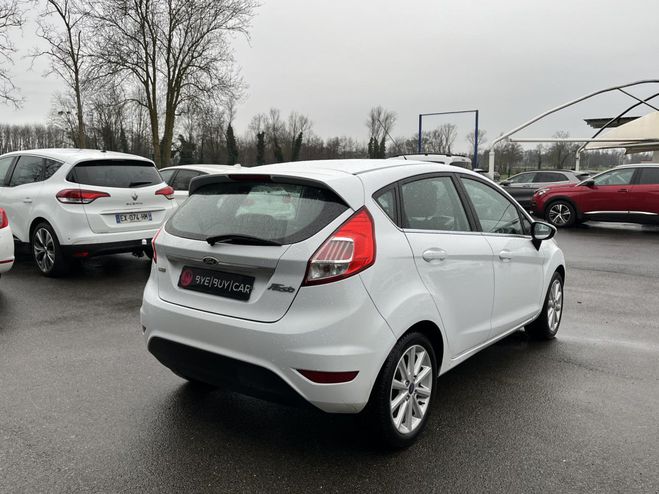 Ford Fiesta 1.0 SCTi EcoBoost 100CH Titanium DISTRI  BLANC de 2016