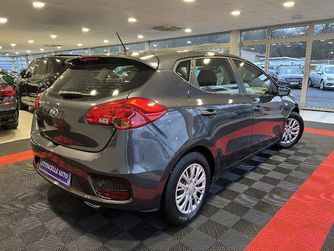 Kia Ceed d 1.4 100 ch Motion Gris Fonc� de 2016
