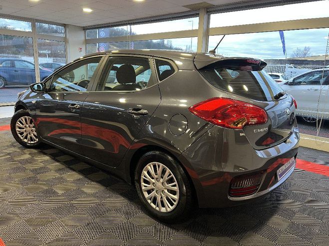 Kia Ceed d 1.4 100 ch Motion Gris Fonc� de 2016