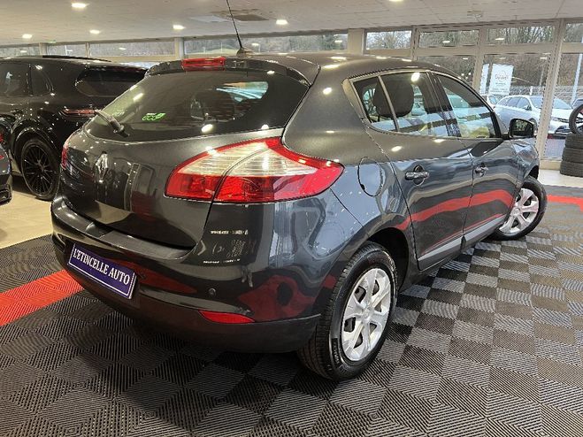 Renault Megane III 1.5 dCi 110 eco2 Expression Champion Gris Fonc� de 2012