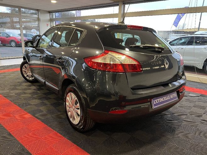 Renault Megane III 1.5 dCi 110 eco2 Expression Champion Gris Fonc� de 2012