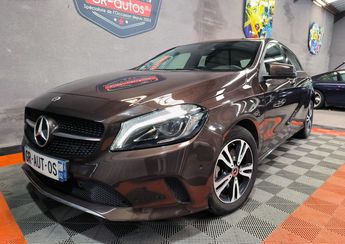  Voir d&eacute;tails -Mercedes Classe A A160 Sensation 102cv Bo�te 6 1-2 cuir ba &agrave; Courri�res (62)