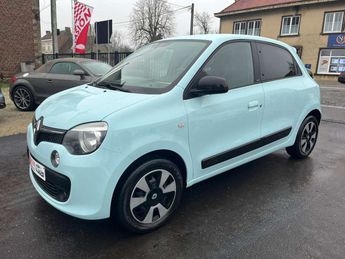 Voir d&eacute;tails -Renault Twingo 1.0i SCe Limited S &agrave; Saint-Ghislain (73)
