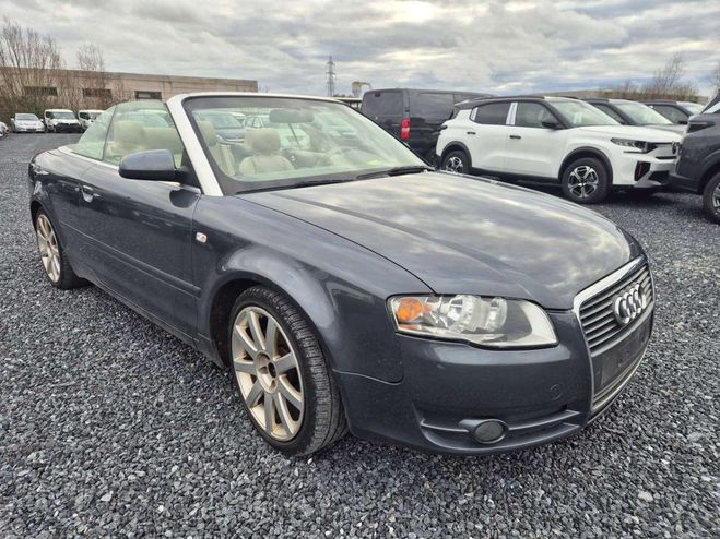 Audi A4 Cabriolet TDI POUR MARCHAND OU EXPORT Gris de 
