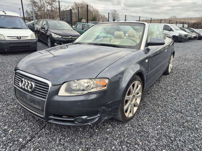 Audi A4 Cabriolet TDI POUR MARCHAND OU EXPORT Gris de 