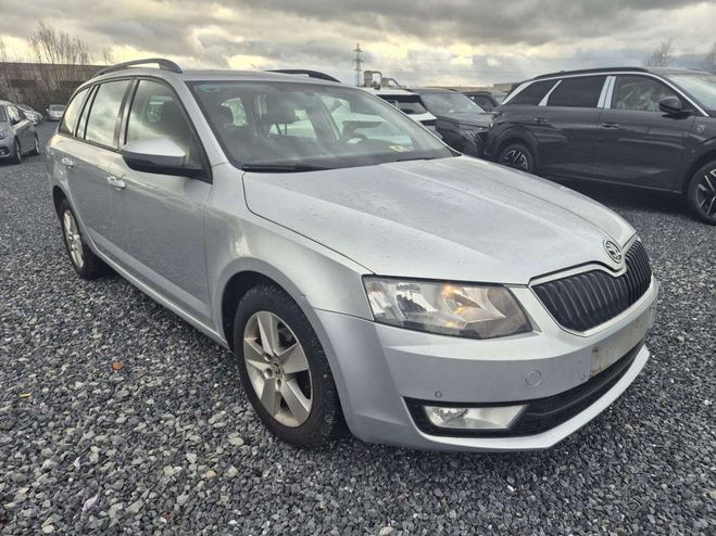 Skoda Octavia SW Scout 1.6 CR TDi --GPS--MARCHAND OU E Gris M�tallis� de 