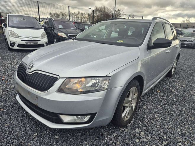 Skoda Octavia SW Scout 1.6 CR TDi --GPS--MARCHAND OU E Gris M�tallis� de 
