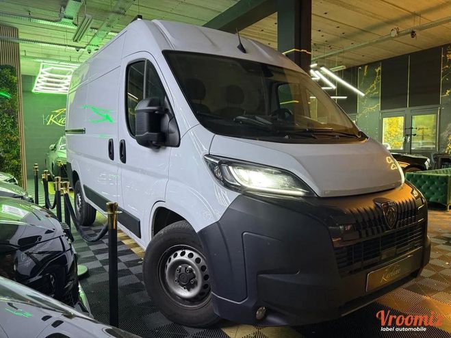 Peugeot Boxer FOURGON 2.2 BLUEHDI 140 cv 3T5 L2H2 EAT8 Blanc de 2024