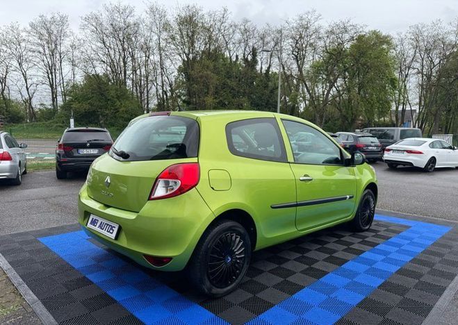 Renault Clio 3 1.2 75cv 124185km Garantie 12 Mois Vert de 2009